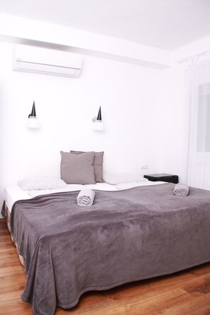 Internet - für 24 Personen in Siofok, Westungarn by Interhome (Siofok)