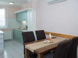 Dining - Appartement in Hévíz by Interhome (Heviz - Thermal)