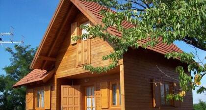 mit Garten, Terrasse und Gartenpavillon by Interhome