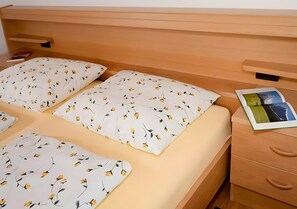 WiFi - Apartment 'Lechnerhof Edelweiß' with Mountain View, Shared Terrace and Wi-Fi (Schenna)