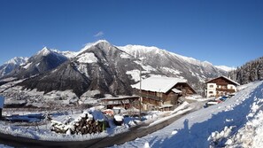 Exterior - Apartment 'Lechnerhof Edelweiß' with Mountain View, Shared Terrace and Wi-Fi (Schenna)