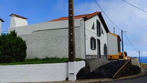 Exterior - in Santo Antonio mit Grill und Terrasse by Interhome (Algarvia)