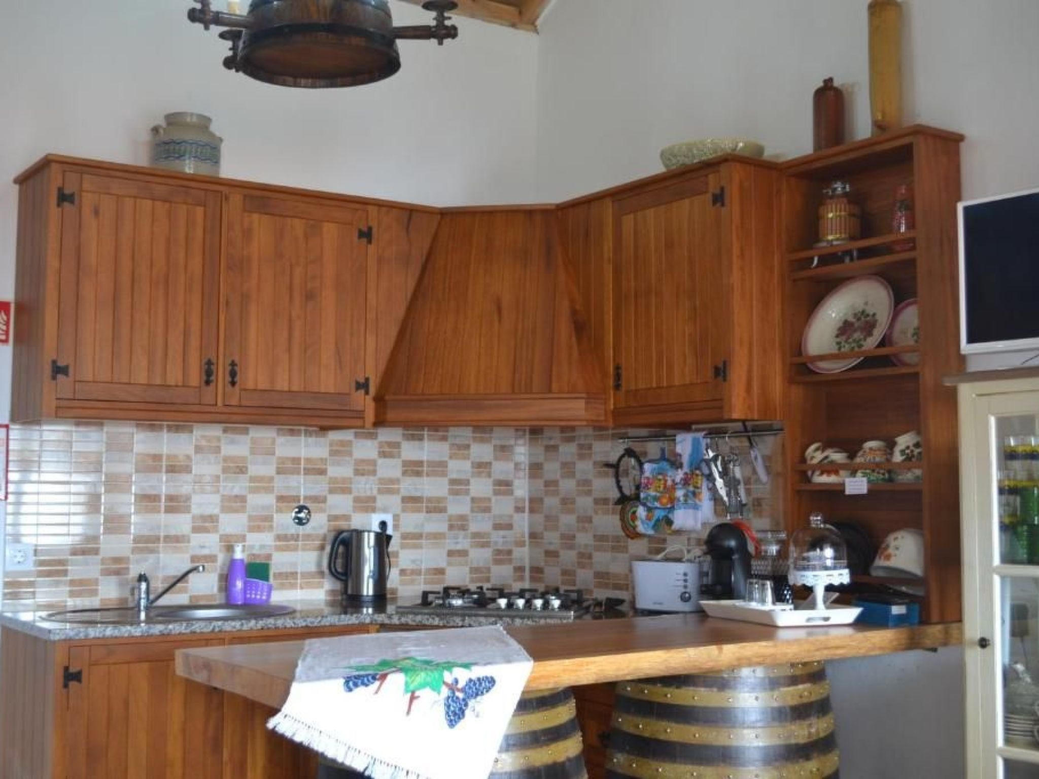 Fridge, microwave, oven, cookware/dishes/utensils