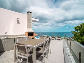 Outdoor dining - "Villa Azinhaga" mit Waschmaschine by Interhome (Gaula)