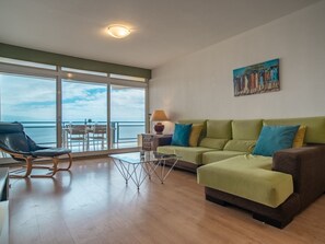 TV - für 6 Personen ca. 130 m² in São Martinho, Madeira (Südküste von Madeira) by Interhome (Madeira/Funchal)
