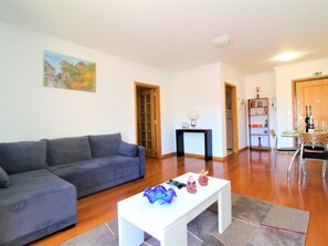 TV - Funchal Lido Apartment Beste Lage by Interhome (Madeira/Funchal)