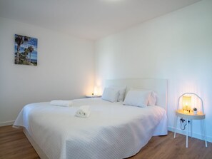 Internet - "Sunny II" mit Whirlpool by Interhome (Madeira/Funchal)
