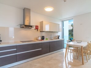 Fridge, microwave, oven, dishwasher - für 6 Personen ca. 120 m² in S ão Martinho, Madeira (Südküste von Madeira) by Interhome (Madeira/Funchal)