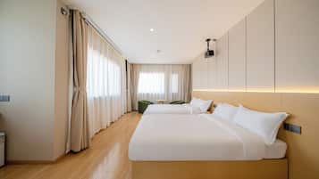 Senior Twin Room, Courtyard View