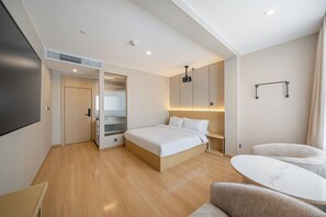 Superior Double Room, Courtyard View - MEI DI DU JIA HOTEL (Shanghai)