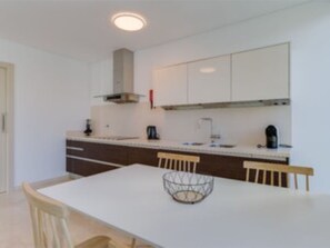 Fridge, microwave, oven, dishwasher - für 6 Personen ca. 120 m² in São Martinho, Madeira (Südküste von Madeira) by Interhome (Madeira/Funchal)