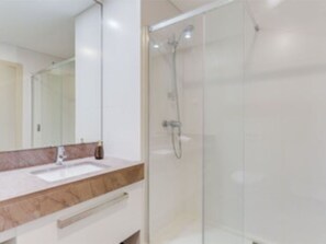 Towels - für 6 Personen ca. 120 m² in São Martinho, Madeira (Südküste von Madeira) by Interhome (Madeira/Funchal)