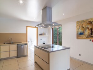 Fridge, microwave, oven, dishwasher - Ferienvilla "Star Villa" mit privatem Pool by Interhome (Madeira/Funchal)