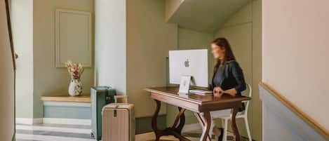 Desk, laptop workspace, iron/ironing board, free WiFi