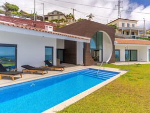 A heated pool - Das Poolhaus in Ponta de Sol by Interhome (Madeira/Canhas)