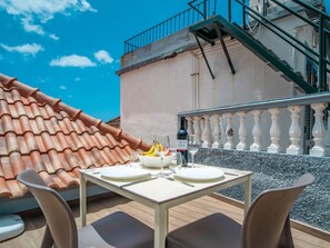 Outdoor dining - Studio "Perlenmeer-Garten by Interhome (Arco da Calheta)