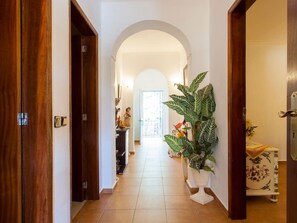 Interior - Wohnung mit Terrasse by Interhome (Manta Rota)