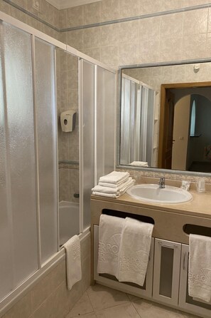 Towels - BayView Albufeira 1 by Interhome (Albufeira)