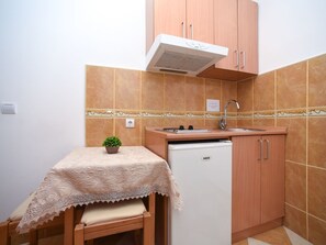 Fridge, cookware/dishes/utensils - Studio mit Balkon by Interhome (Tivat)