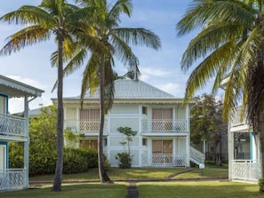 Exterior - Appart mit Meerblick, Pool und Strand 150m entfernt by Interhome (Saint-Françoiss)