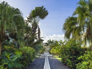 Property grounds - Appart mit Meerblick, Pool und Strand 150m entfernt by Interhome (Saint-Françoiss)