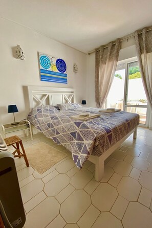 Internet - Zentrales Ferienhaus mit bezauberndem Meerblick by Interhome (Bensafrim)