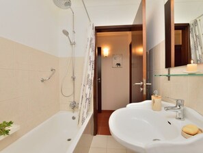 Towels - mit Garten, Grill und Terrasse by Interhome (Seixal)
