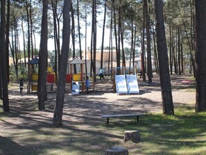 Children’s area - mit Garten, Grill und Terrasse by Interhome (Seixal)