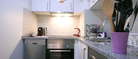 Fridge, microwave, oven, dishwasher