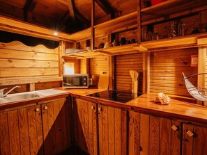 Fridge, microwave, cookware/dishes/utensils