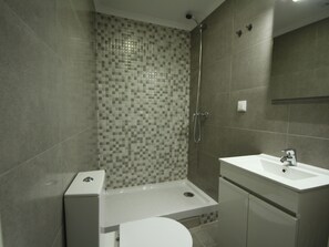 Towels - Alfama Rechter Punkt, Leuchtturm by Interhome (Lisbon)