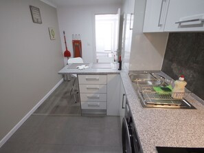 Fridge, microwave, oven, dishwasher - Alfama Rechter Punkt, Leuchtturm by Interhome (Lisbon)