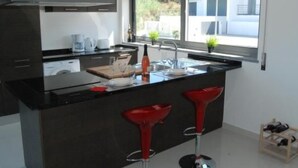 Private kitchen - Moderne Villa mit privatem Pool und Meerblick by Interhome (Atalaia)