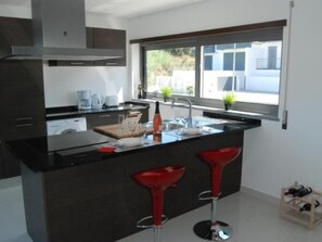 Unclassified image, 3 of 37, button - Moderne Villa mit privatem Pool und Meerblick by Interhome (Atalaia)