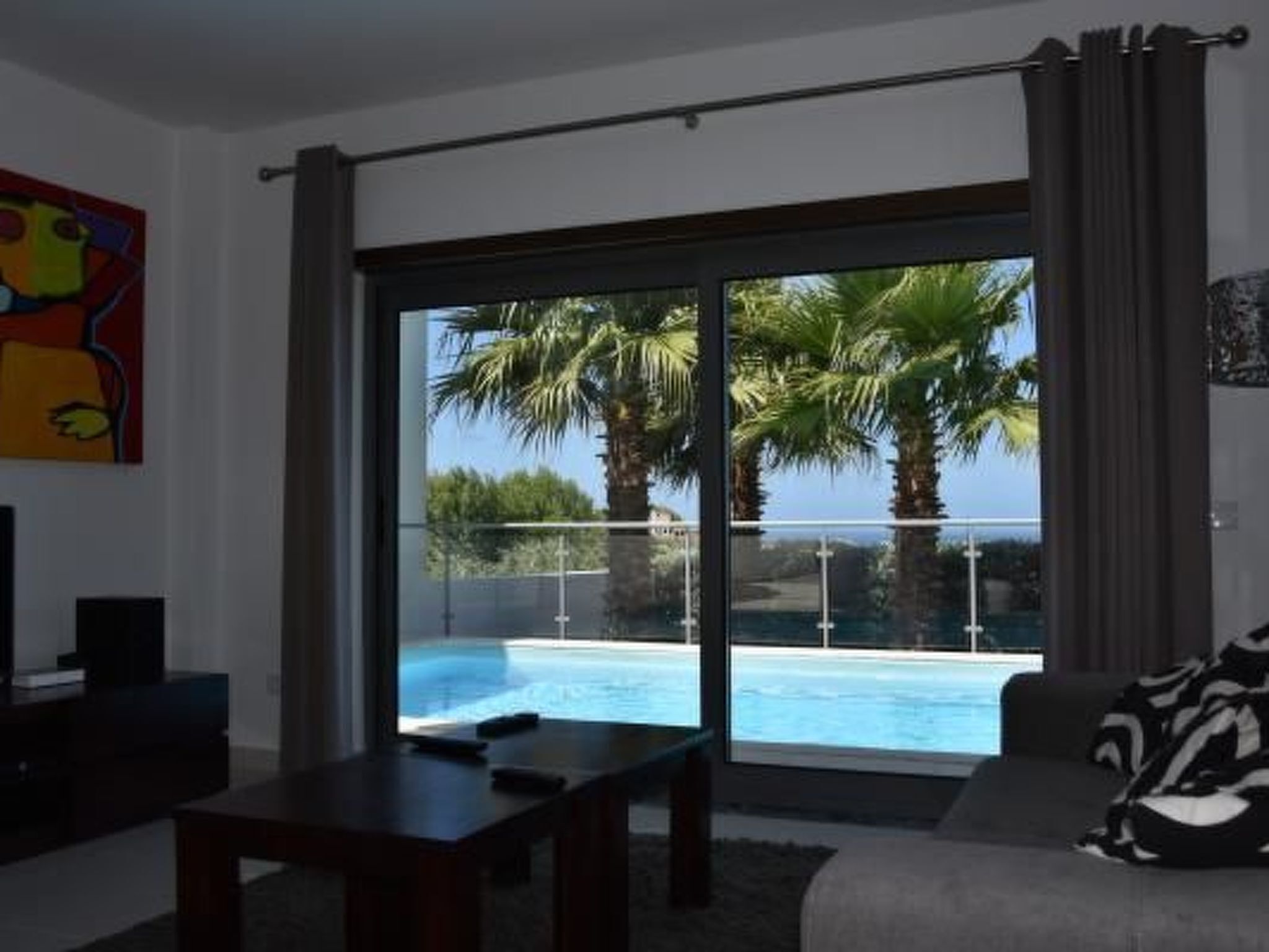 Televisión y reproductor de DVD 