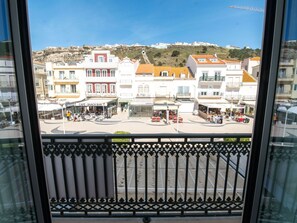 Interior - mit Blick auf das Wasser by Interhome (Famalicão)