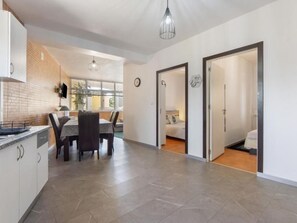 Dining - Kleines Paradies in der Nähe des portugiesischen Venedigs 1 by Interhome (Ponte de Vagos)
