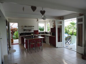Fridge, microwave, oven, dishwasher - Schönes Ferienhaus auf Martinique by Interhome (La Trinité)