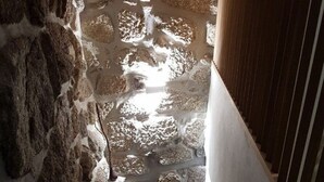 Unclassified image, 5 of 25, button - Ruhe, einzigartiger Raum! by Interhome (Aguiar da Beira)