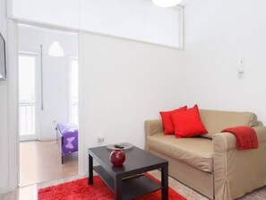 TV - "Opo Domus" mit Balkon by Interhome (Porto)
