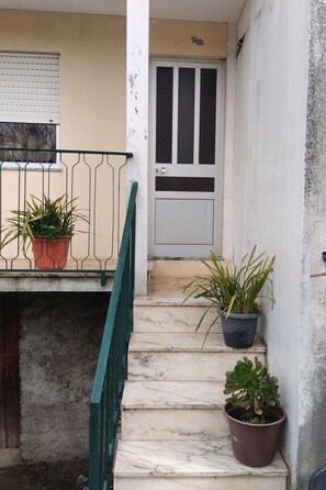 Exterior detail - für 4 Personen in Vila Marim, Regiao Norte by Interhome (Vila Marim)