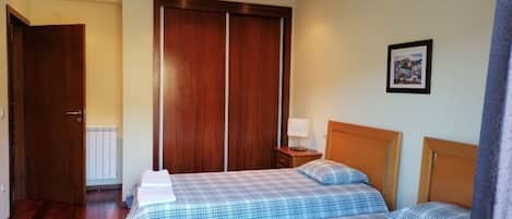 2 bedrooms, Internet