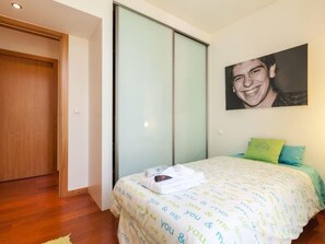 Inside other - Den Wellen des Meeres lauschen 1 by Interhome (Caminha)