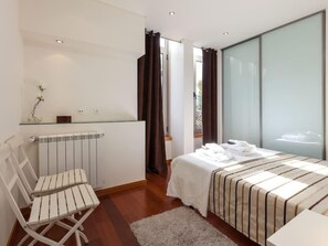 Bedroom - Den Wellen des Meeres lauschen 1 by Interhome (Caminha)