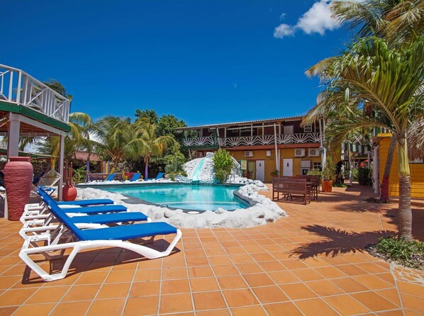 Pool - Helle Ferienwohnung mit gemütlicher Hängematte by Interhome (Jan Thiel)