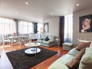 TV - Sonnenaufgang in Moledo" Wohnung by Interhome (Caminha)