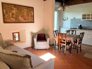 Apartment, Lake View | Living area - Casa da Anna (Barberino di Mugello)