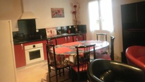 Dining - Barrierefreies Haus mit Garten und Terrasse by Interhome (Tarascon sur Ariège)