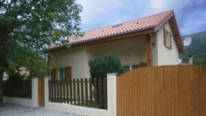 Exterior - Barrierefreies Haus mit Garten und Terrasse by Interhome (Tarascon sur Ariège)