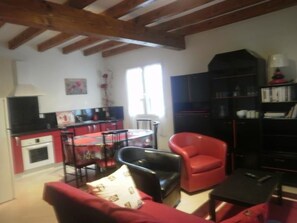 TV, fireplace - Barrierefreies Haus mit Garten und Terrasse by Interhome (Tarascon sur Ariège)